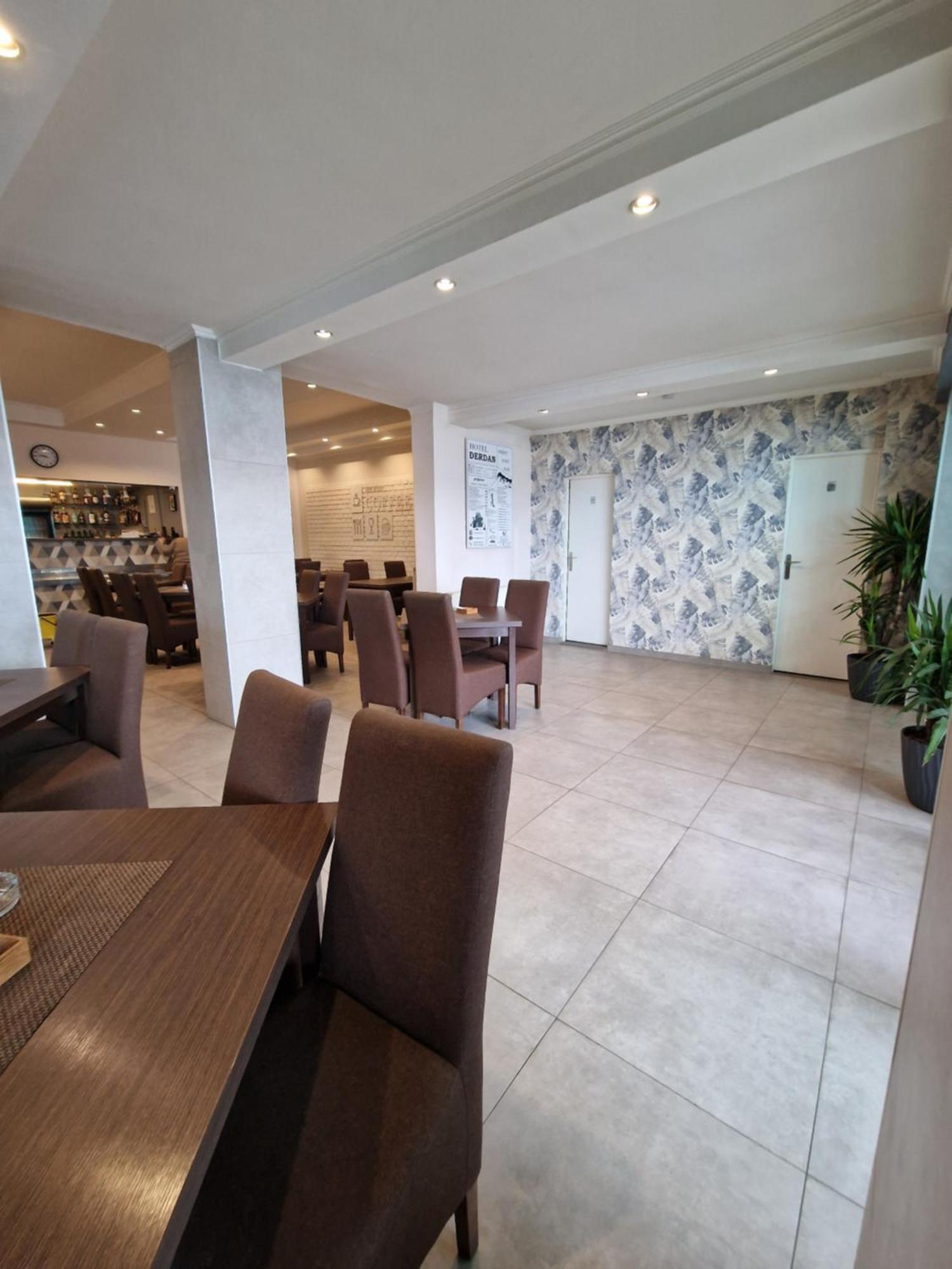 Hotel Djerdan Kraljevo Exteriör bild